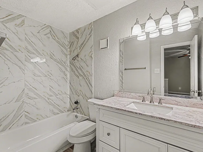 3607 W Northgate Dr #113 — Photo 14