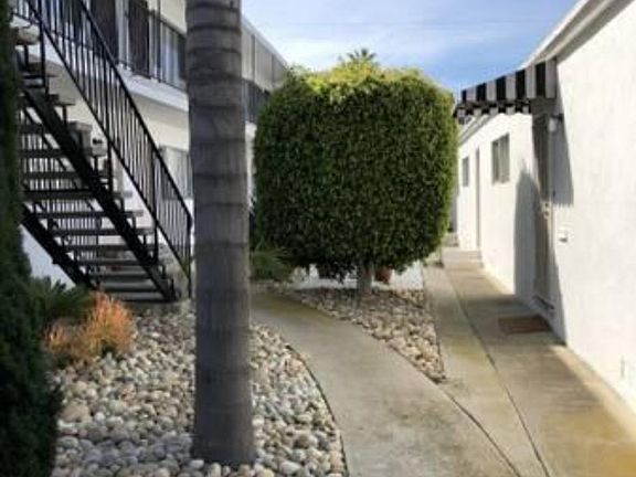 2nd image of 1469 Thomas Ave APT 4