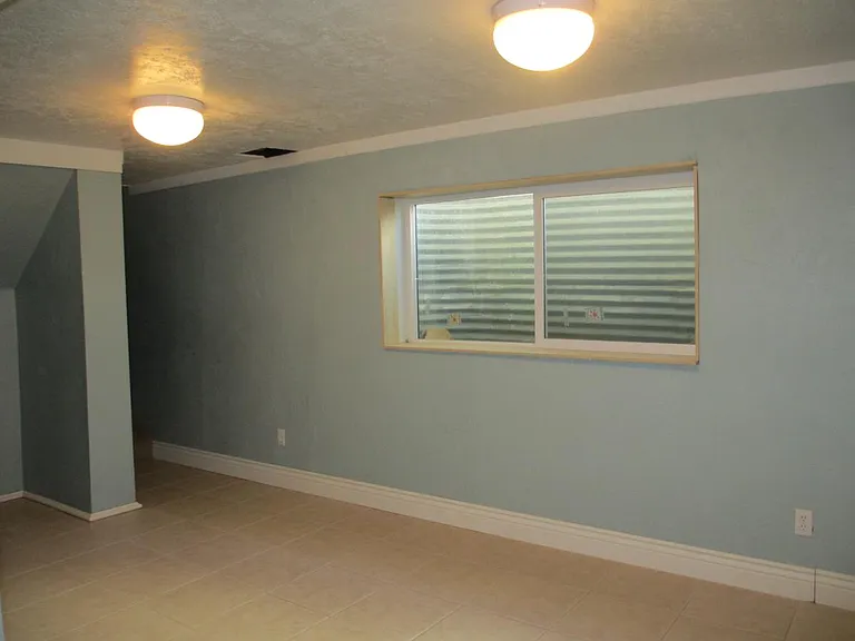 Huge BEDROOM 3