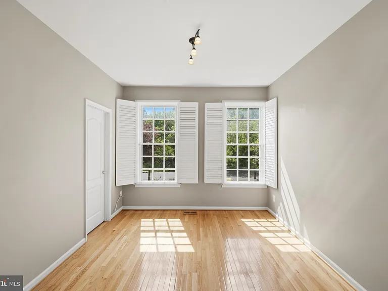 11701 Town Green Rd — Photo 64