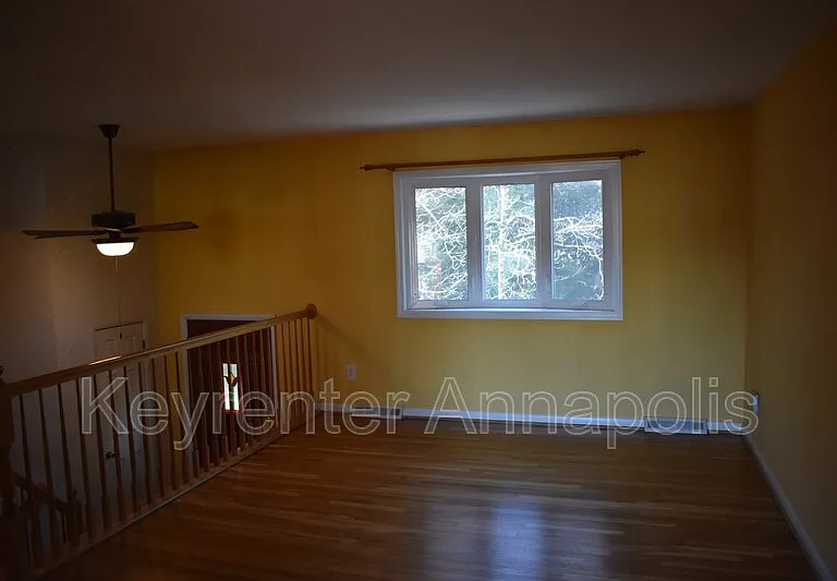 1911 Fohner Pl — Photo 10