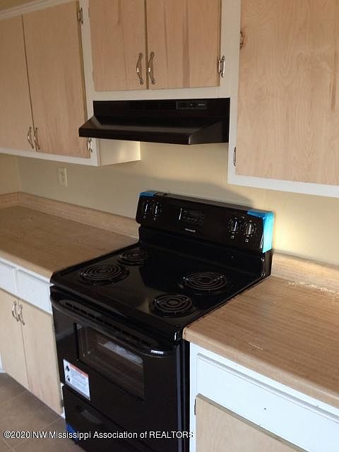 2nd image of 3665 Heathcliff Dr