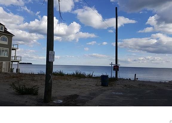 Just a few hundred feet from the ocean