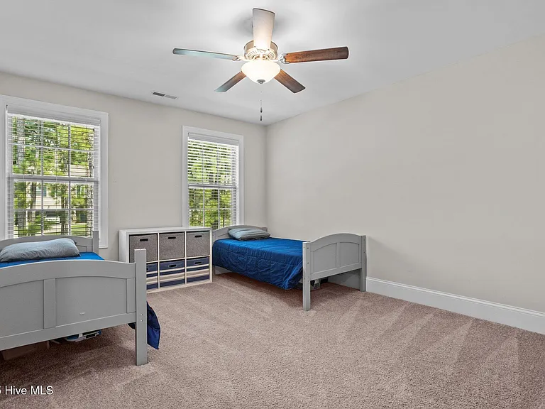 127 Lark Dr — Photo 27