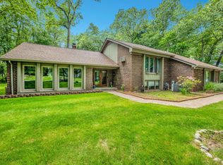 5244 Bradford Cir, Brighton, MI 48114