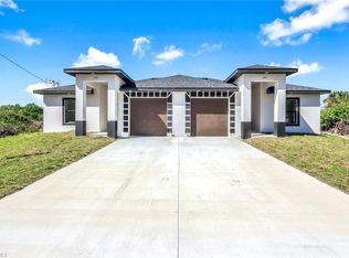 1235/1237 Hillcrest St E, Lehigh Acres, FL 33974