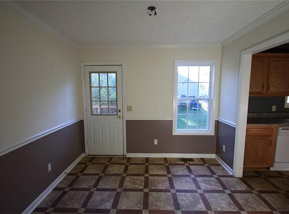 5th image of 244 Glenburg Dr