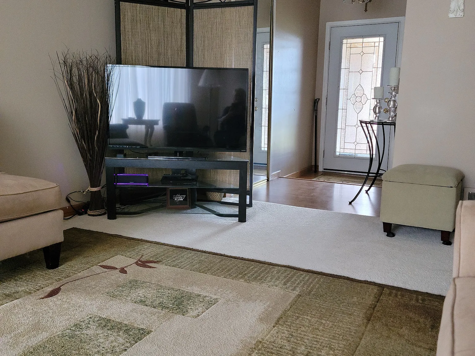 3 bed, 2.5 bath, 1400 sqft, $2,300 — Photo 3