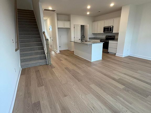 7th image of this home