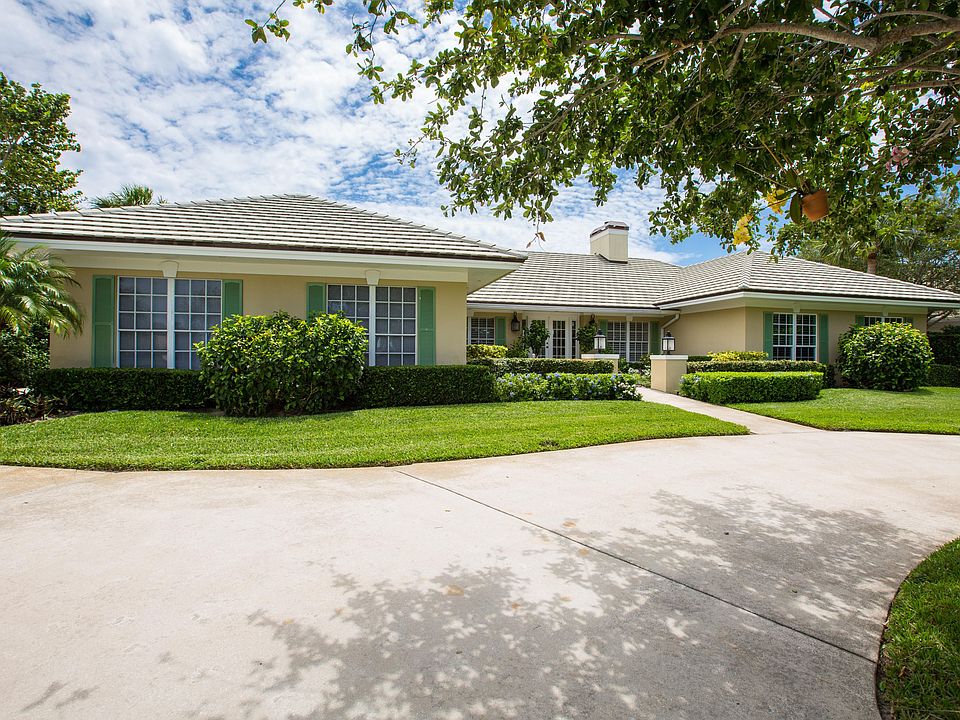 1st image of 613 Lake Dr