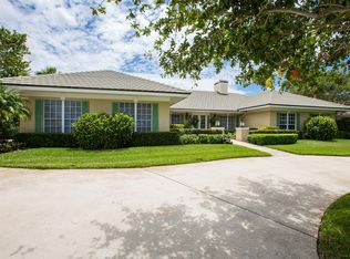613 Lake Dr, Vero Beach, FL 32963