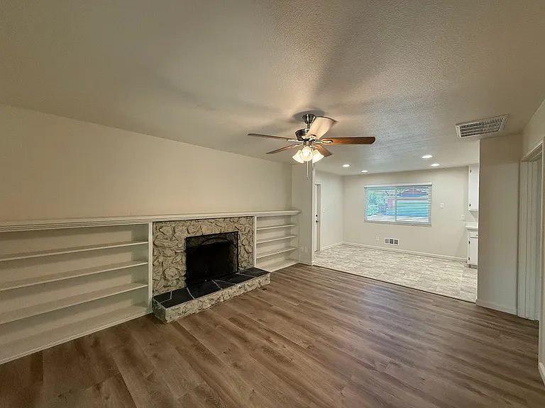 3709 Columbine Dr — Photo 16