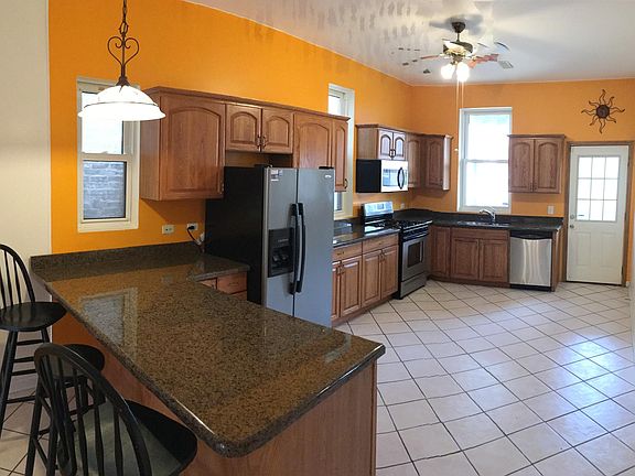 2nd image of 1521 N Campbell Ave #1