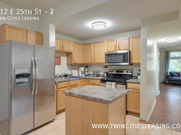 912 E 25th St #3 — Photo 62