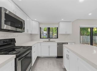 345 Sarto Ave #345, Miami, FL 33134