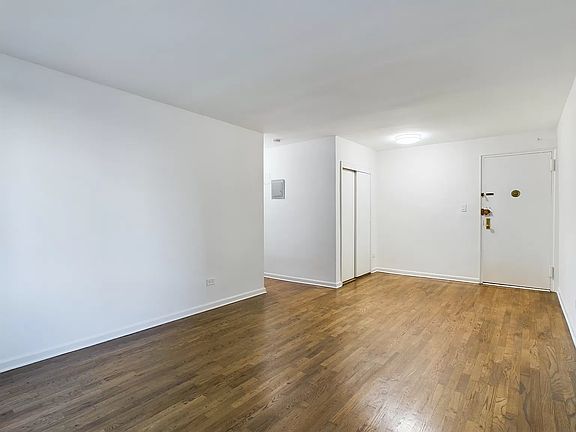 2nd image of 5022 40th St APT 3H