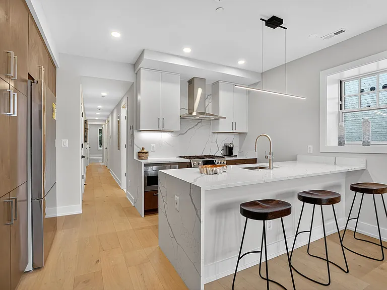 1746 Lanier Pl NW #A — Photo 17