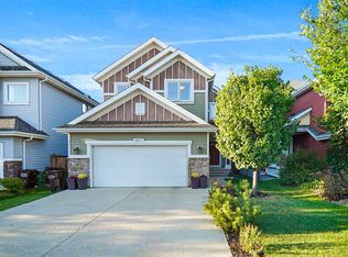 7812 18th Ave SW, Edmonton, AB T6X0V3