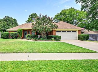 2609 New Bedford Ct, Bedford, TX 76022