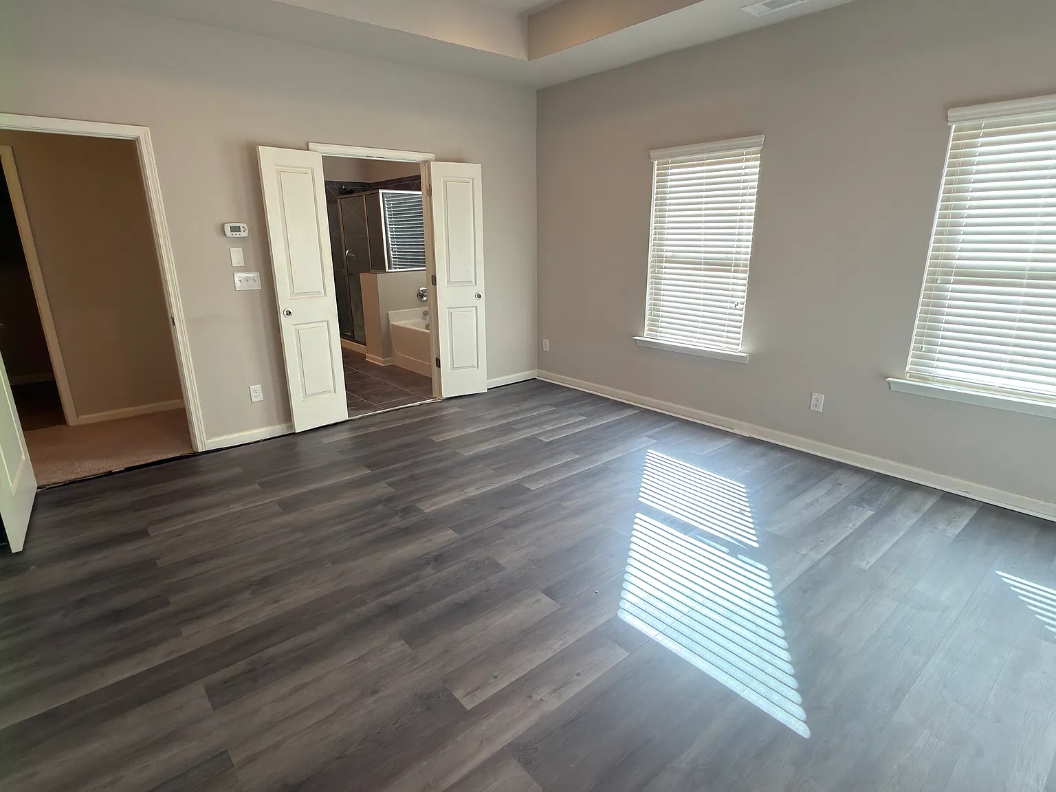 4 bed, 2700 sqft, $850 — Photo 3