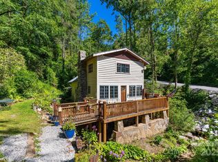 19 Hominy Branch Rd, Hendersonville, NC 28792