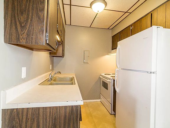 2nd image of 2016 Longyear Ave APT 5