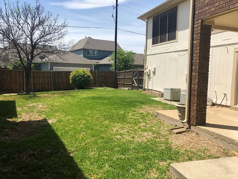 1002 Alameda Dr — Photo 28