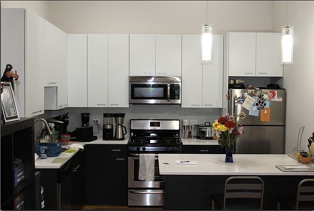 2nd image of 1336 N Damen Ave
