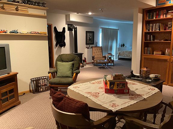 5th image of 8A137 Revere Ct