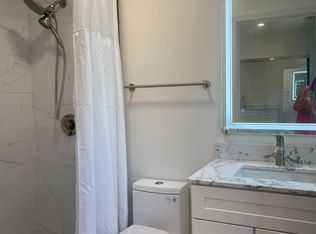 7746 Encino Ave #B, Northridge, CA 91325