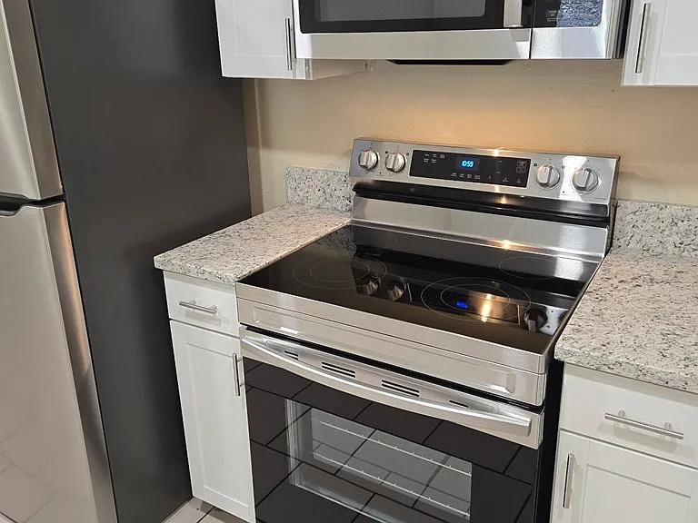 123 N Glenwood Dr #B — Photo 9