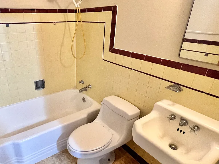 Experience timeless elegance in this vintage-inspired bathroom. Experience timeless elegance in this vintage-inspired bathroom.