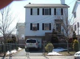 10 Victoria Ave, Newark, NJ 07104
