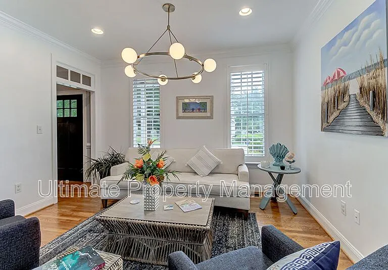 7022 Cayman Ct — Photo 14