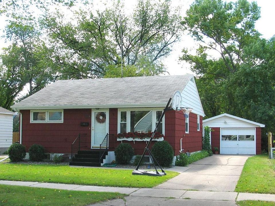 1st image of 619 15th Ave S
