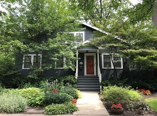 2407 Hartrey Ave, Evanston, IL 60201