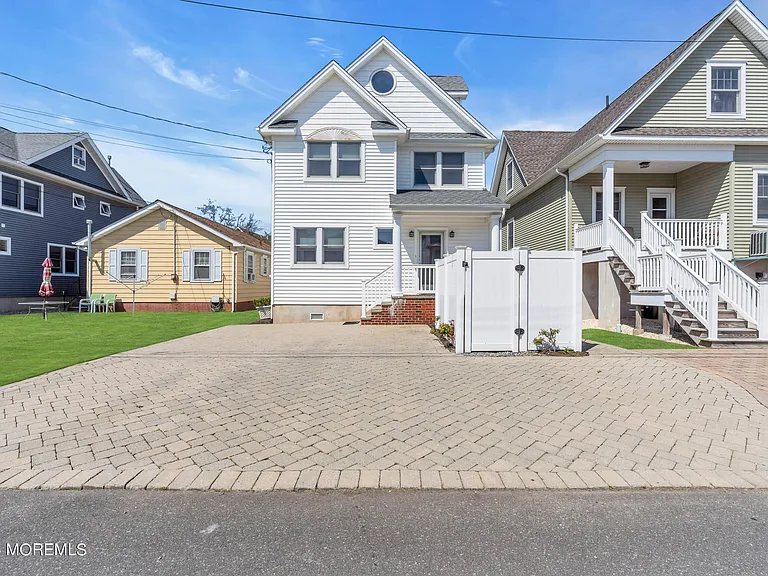 18 Meadow Ave — Photo 54