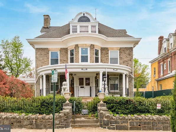 5024 Penn St, Philadelphia, PA 19124