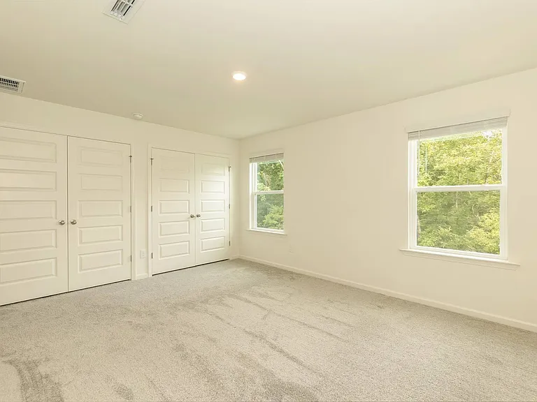 518 Eastwood St — Photo 22