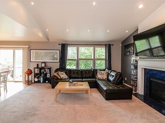 5th image of 6203 Oakhurst Dr