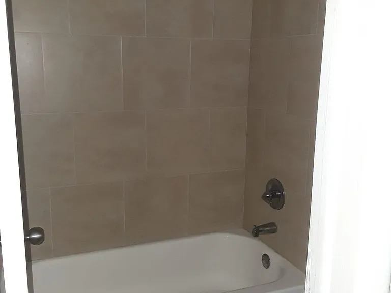 1015 NW 45th Ave #103 — Photo 8