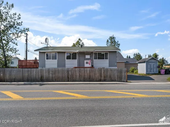 354 Pine St, Anchorage, AK 99508