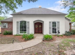 6318 Riverbrook Dr, Baton Rouge, LA 70820