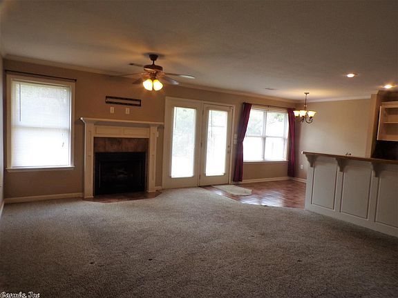 2nd image of 307 Franklin St