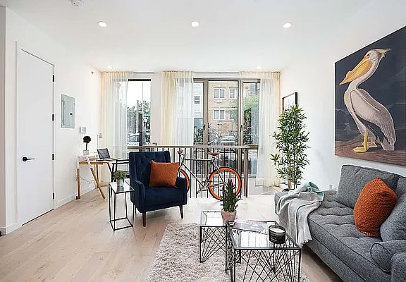 2nd image of 373 Palmetto St #1F