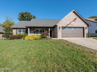 1507 Roxy Ln, Maryville, TN 37803
