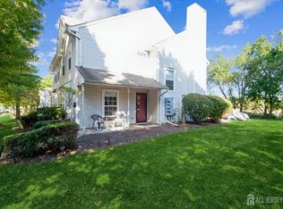 22 Heather Way #908, Sayreville, NJ 08872
