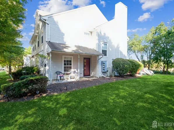 22 Heather Way #908, Sayreville, NJ 08872