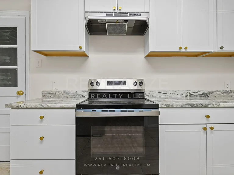 2505 Robin Hood Dr — Photo 27