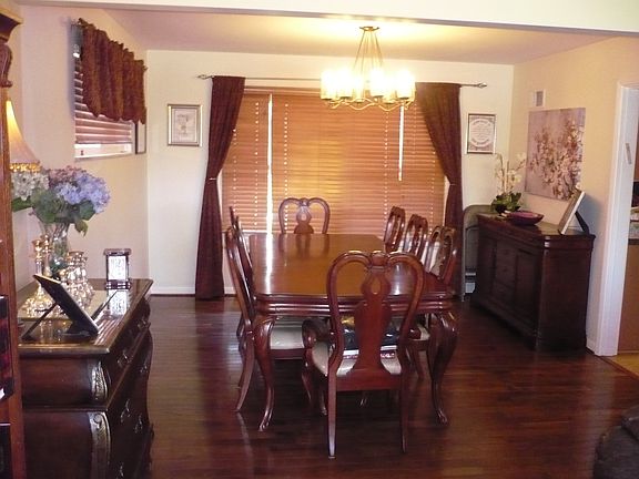 Dinim Room
